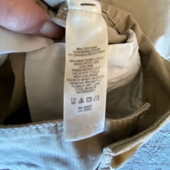 DKNY Jeans in Cream  - Picture 9 of 9